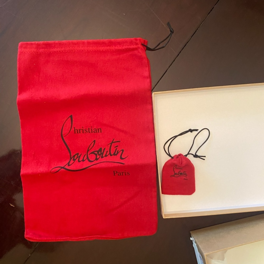 LOUBOUTIN “JUST NOTHING Heels WILL TAKE 500 🅿️🅿️ - Picture 4 of 6